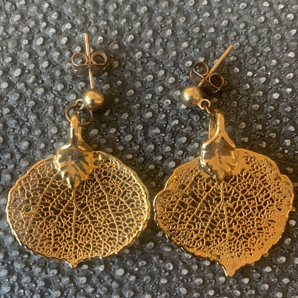 Vintage gold dipped leaf earrings - Picture 2 of 5